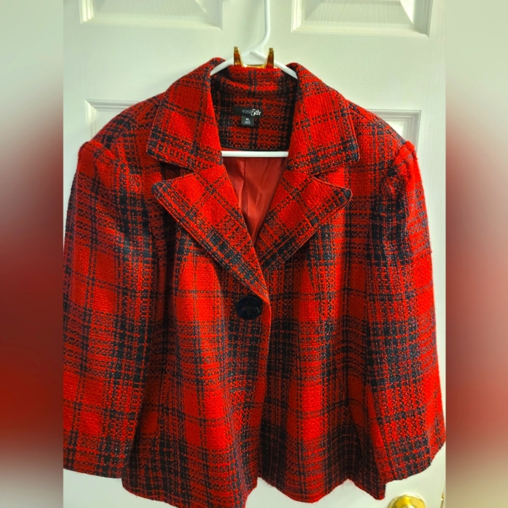 East 5th Red and Black Plaid Jacket Size XL
